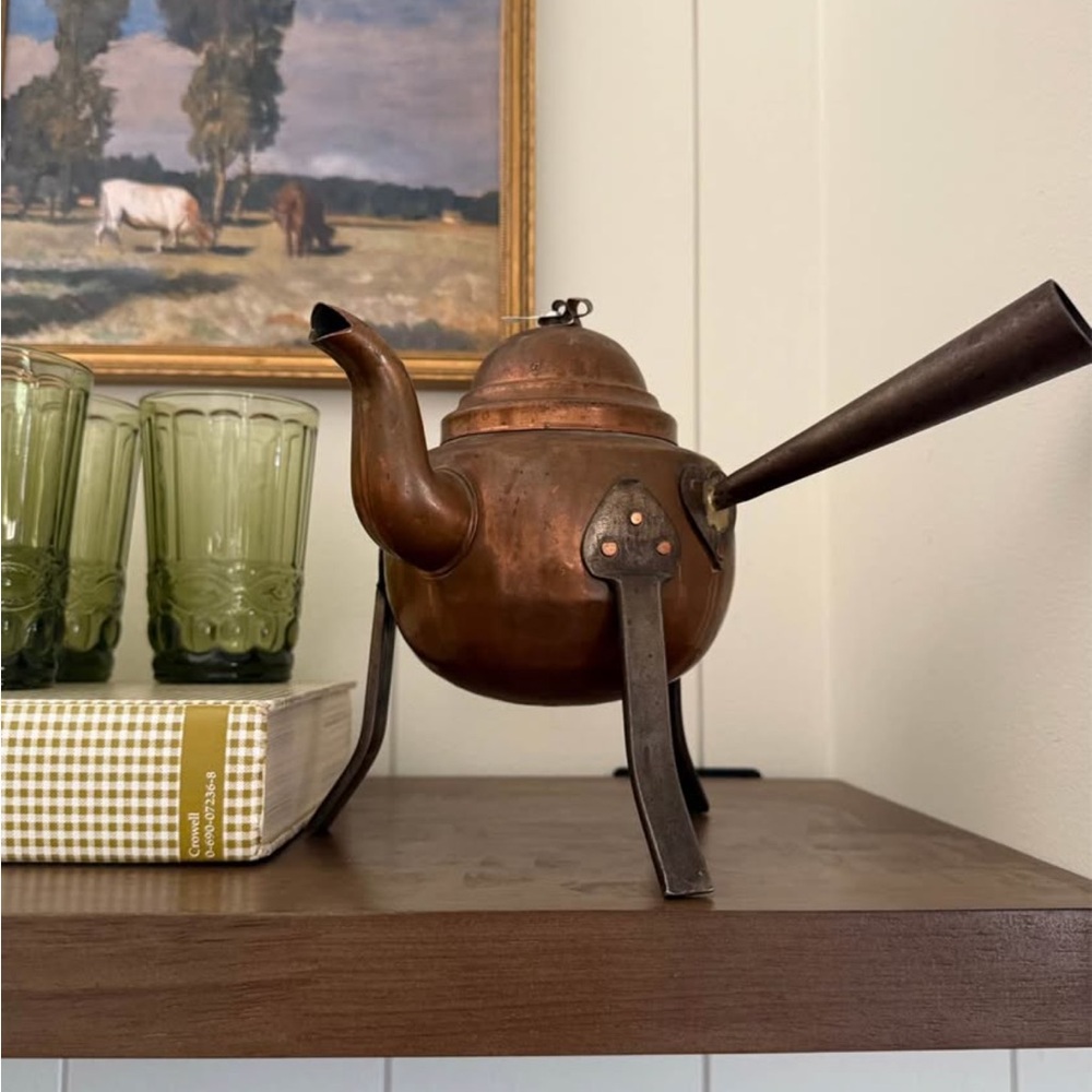 Swedish antique copper kettle with legs Leksand SVENSK Vintage retro